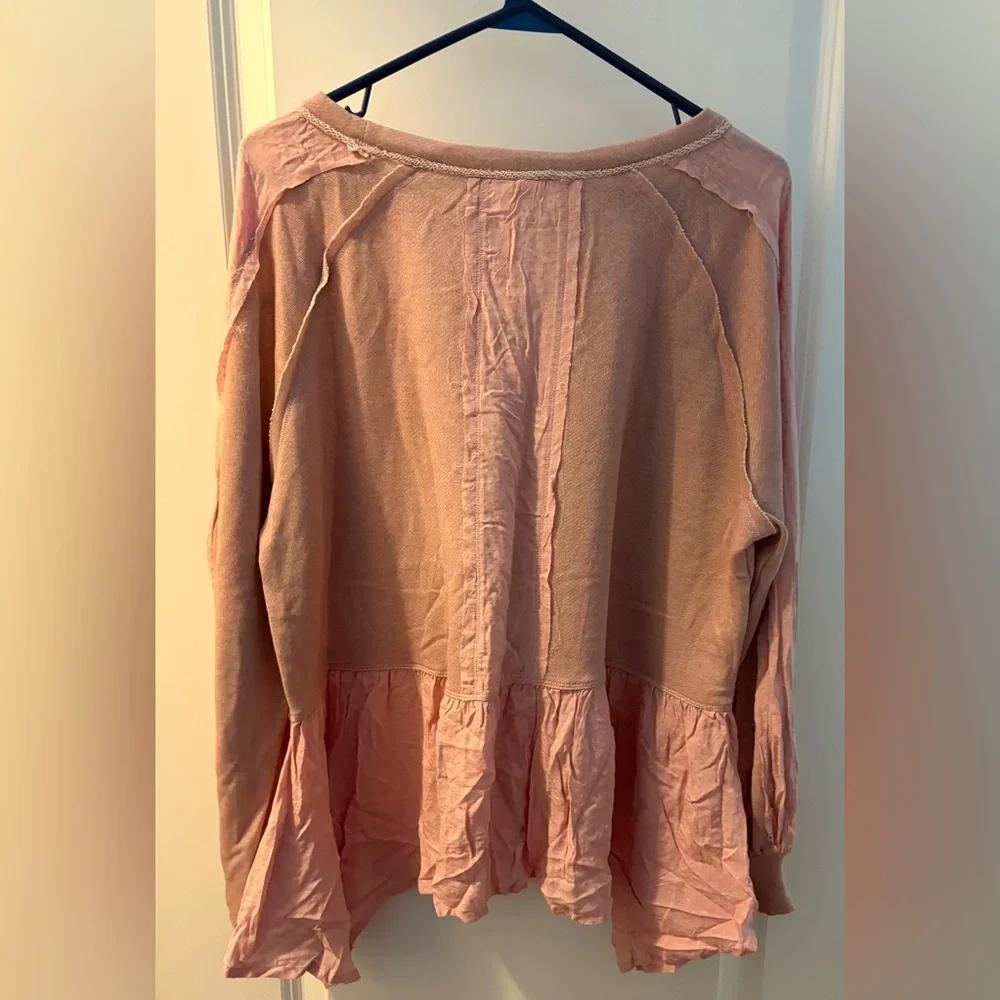 ~ in loom ~ Size Medium (26”ptp) - Pink Long-Sleeve Peplum Top - Picture 4 of 6